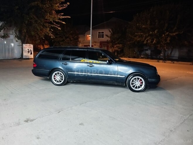 Mercedes E 240 1998, 435,851 km - 2.4 l - Salyan