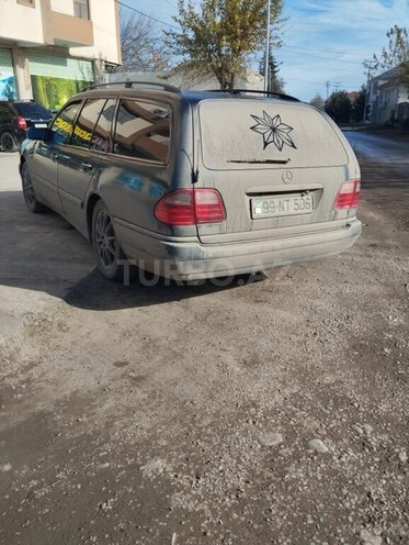 Mercedes E 240 1998, 435,851 km - 2.4 l - Salyan
