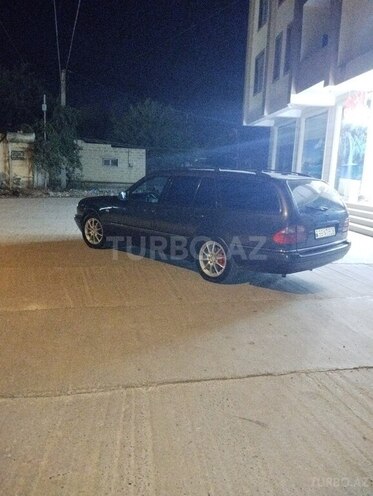 Mercedes E 240 1998, 435,851 km - 2.4 l - Salyan