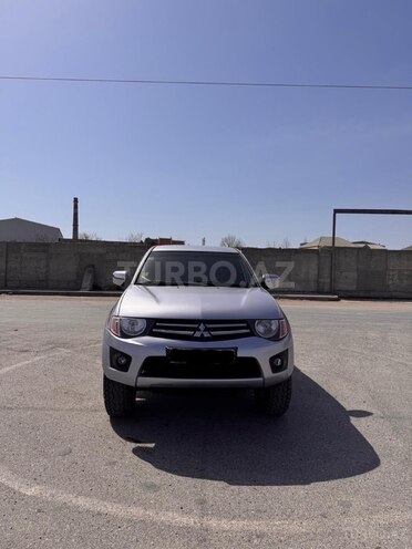 Mitsubishi L200 2011, 181,100 km - 2.5 l - Bakı