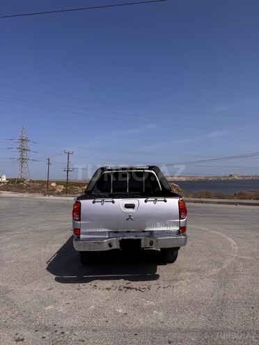 Mitsubishi L200 2011, 181,100 km - 2.5 l - Bakı
