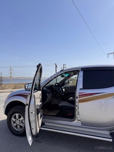 Mitsubishi L200 2011, 181,100 km - 2.5 l - Bakı