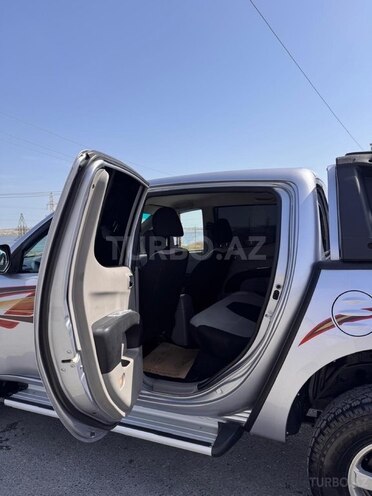 Mitsubishi L200 2011, 181,100 km - 2.5 l - Bakı