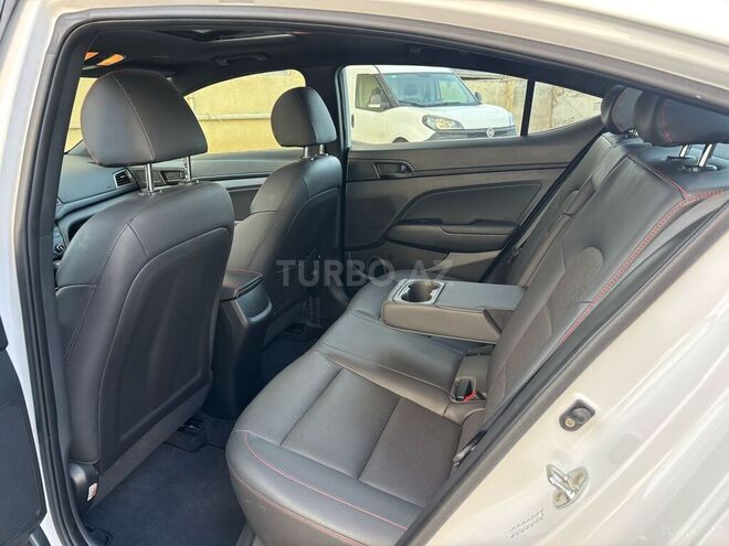 Hyundai Elantra 2018, 114,907 km - 1.6 l - Bakı