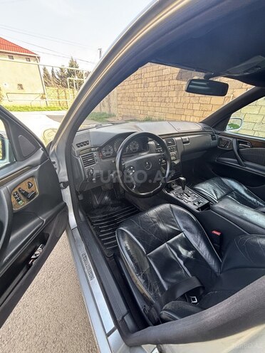 Mercedes E 220 d 1999, 590,000 km - 2.2 л - Bakı