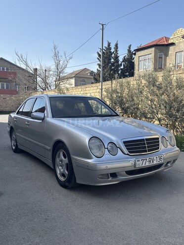 Mercedes E 220 d 1999, 590,000 km - 2.2 л - Bakı