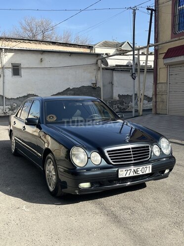 Mercedes E 220 d 1999, 565,015 km - 2.2 l - Bakı