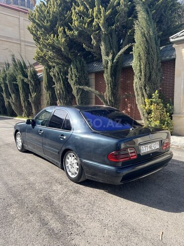 Mercedes E 220 d 1999, 565,015 km - 2.2 l - Bakı