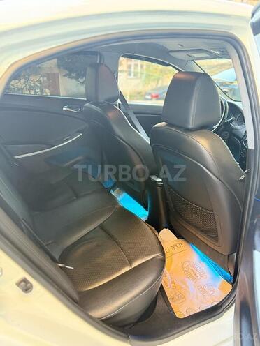 Hyundai Accent 2014, 200,400 km - 1.6 l - Bakı