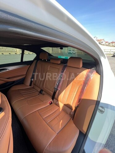 BMW 520-11