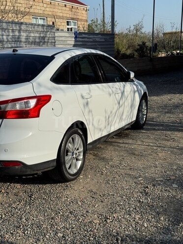Ford Focus 2013, 153,000 km - 1.6 л - Biləsuvar
