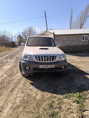 Hyundai Terracan 2003, 290,000 km - 2.9 л - Naxçıvan