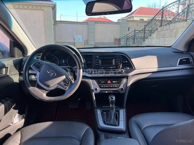 Hyundai Avante 2016, 118,000 km - 1.6 l - Bakı