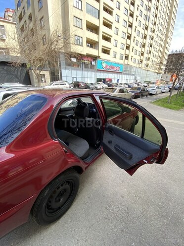 Toyota Corolla 1995, 235,000 km - 1.3 l - Bakı