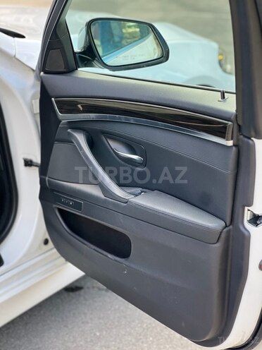 BMW 528 2015, 250,000 km - 2.0 l - Bakı