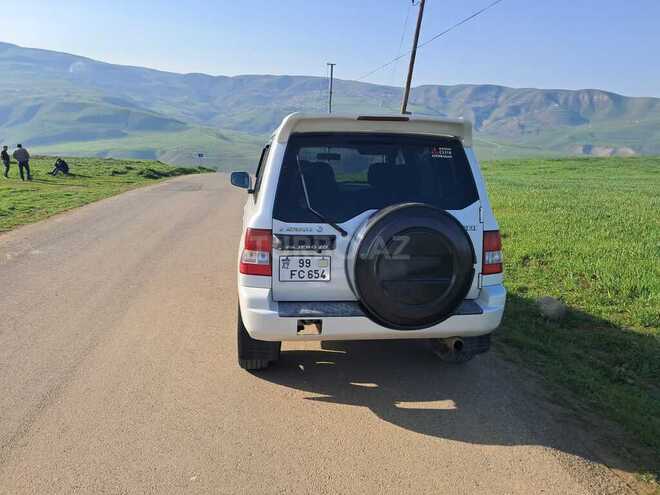 Mitsubishi Pajero io 2000, 348,000 km - 2.0 л - Yardımlı