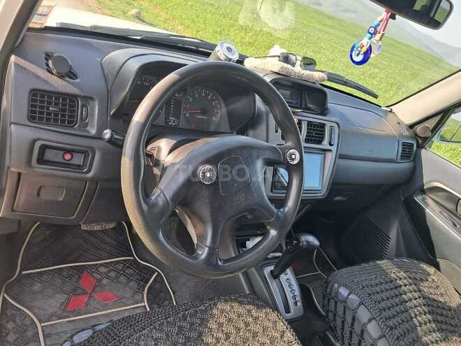 Mitsubishi Pajero io 2000, 348,000 km - 2.0 л - Yardımlı