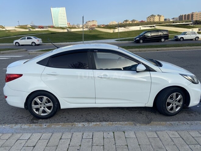 Hyundai Accent 2011, 250,000 km - 1.4 l - Bakı