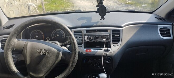 Kia Rio 2008, 260,000 km - 1.4 l - Şəki