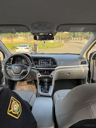 Hyundai Elantra 2018, 153,000 km - 2.0 l - Bakı