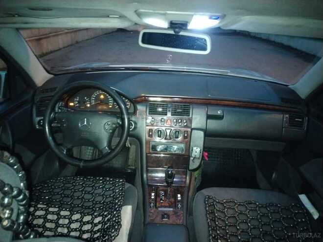 Mercedes E 200 2000, 327,000 km - 2.0 l - Bakı