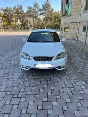 Daewoo Gentra 2014, 318,000 km - 1.5 l - Şirvan
