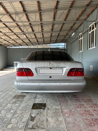 Mercedes E 200 2000, 314,500 km - 2.0 l - Bərdə