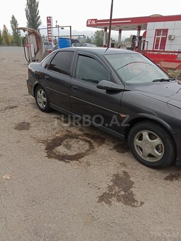 Opel Vectra 2000, 352,000 km - 1.8 l - Qazax