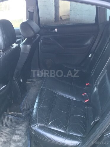 Volkswagen Passat 2000, 482,803 km - 1.8 l - Qusar