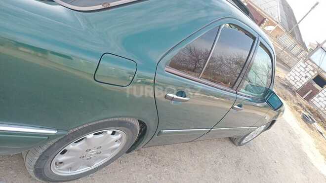 Mercedes E 280 1998, 226,500 km - 2.8 l - Qazax