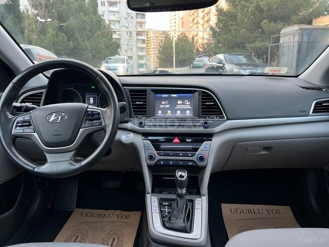 Hyundai Elantra 2017, 72,950 km - 2.0 l - Bakı