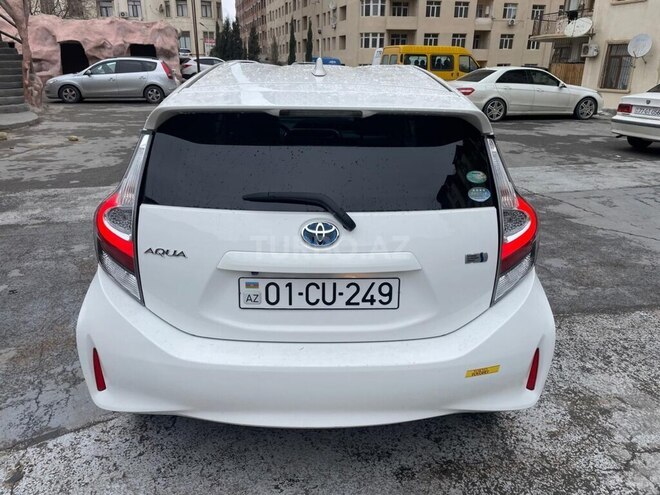 Toyota Aqua 2017, 135,000 km - 1.5 l - Bakı