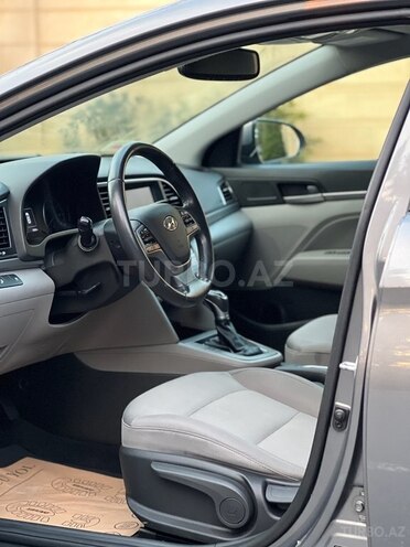 Hyundai Elantra 2017, 72,950 km - 2.0 l - Bakı