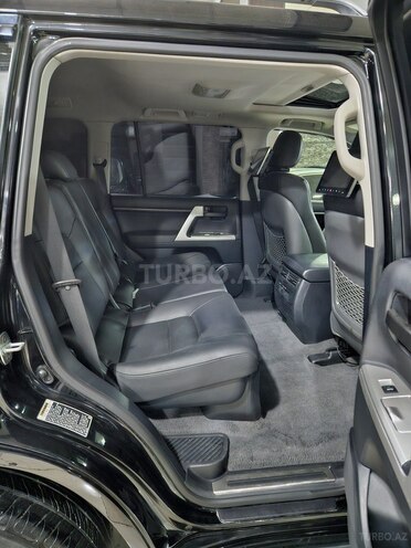 Toyota Land Cruiser-12