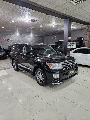 Toyota Land Cruiser-2
