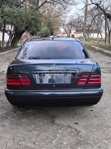 Mercedes E 240 1999, 393,842 km - 2.4 л - Gəncə