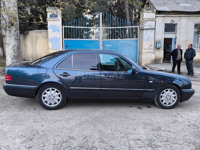 Mercedes E 240 1999, 393,842 km - 2.4 л - Gəncə