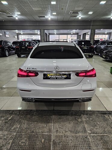 Mercedes E 300 de 2021, 68,000 km - 2.0 l - Bakı