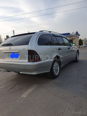Mercedes C 220 d 2000, 674,041 km - 2.2 l - Göyçay