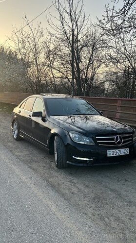 Mercedes C 250 2013, 196,882 km - 1.8 l - Quba