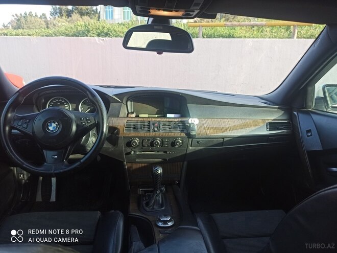 BMW 525 2006, 220,000 km - 2.5 л - Bakı