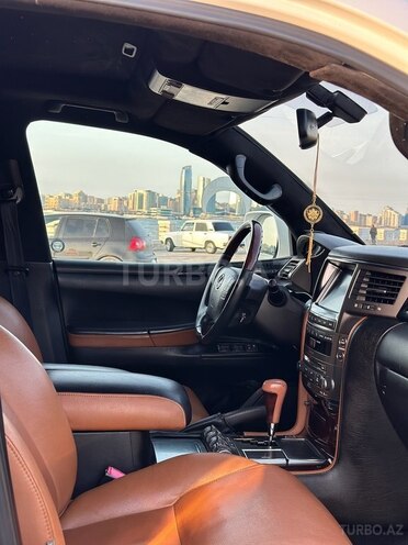 Lexus LX 570-10