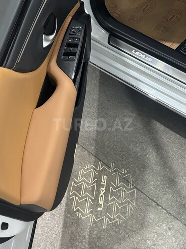 Lexus ES 300h 2022, 20,400 km - 2.5 л - Bakı