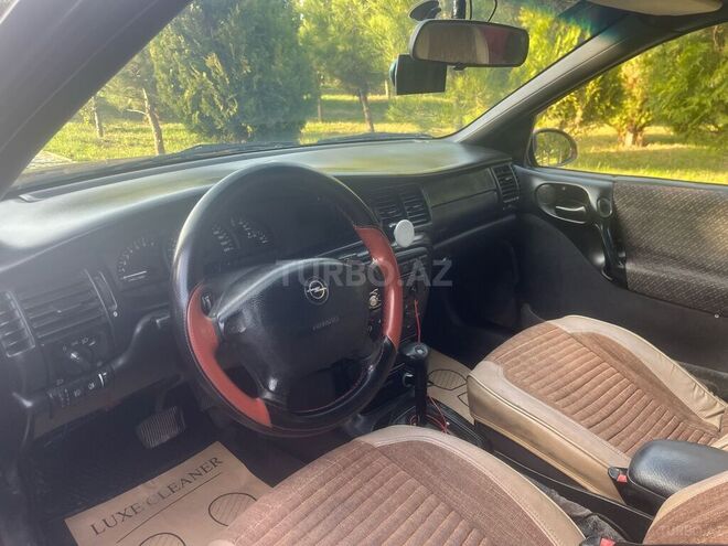 Opel Vectra 1996, 400,000 km - 1.6 l - Bakı