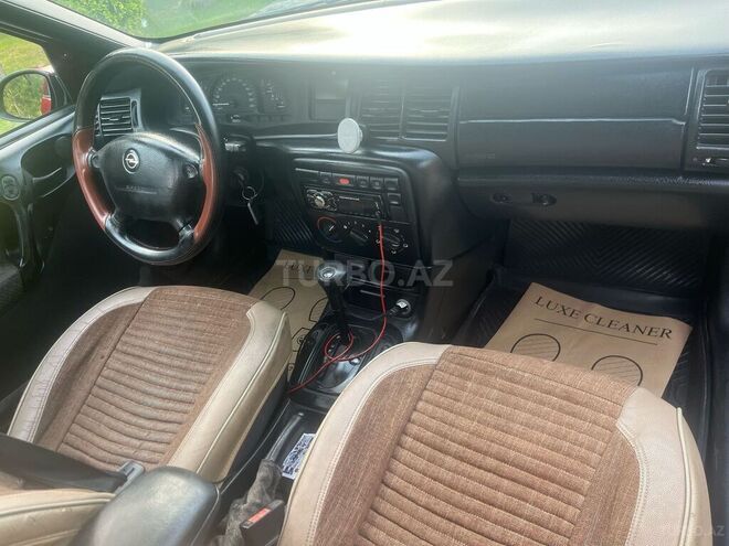 Opel Vectra 1996, 400,000 km - 1.6 l - Bakı