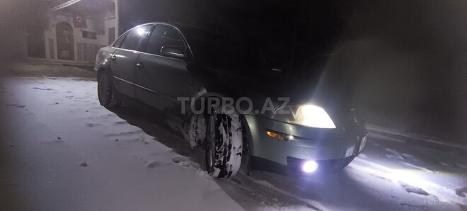 Volkswagen Passat 2002, 267,000 km - 1.8 l - Quba