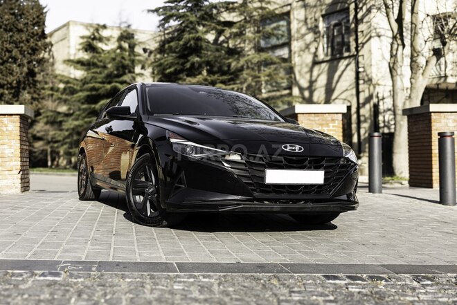 Hyundai Elantra-3
