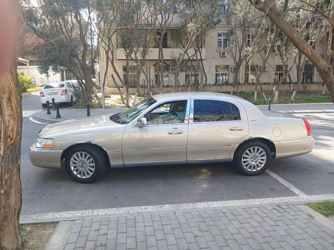 Lincoln Town Car 2004, 168,000 km - 4.6 l - Bakı