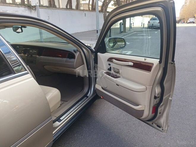Lincoln Town Car 2004, 168,000 km - 4.6 l - Bakı