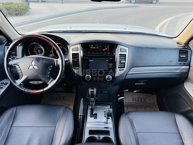 Mitsubishi Pajero 2017, 135,000 km - 3.0 l - Bakı